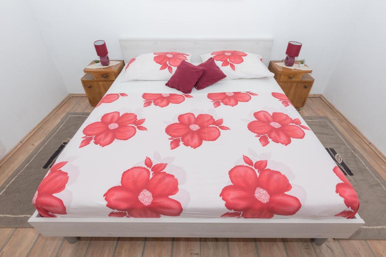Holiday Home Frane Slivno  Kültér fotó