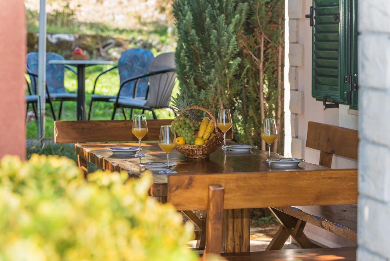 Holiday Home Frane Slivno  Kültér fotó